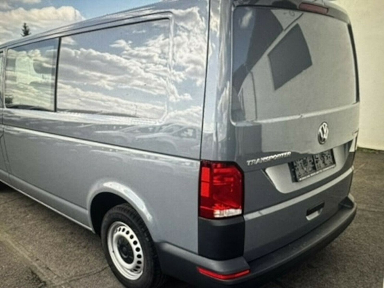 Volkswagen T6.1 Kasten LKW lang 6-Sitzer 2.0 TDI 4Motion - Mazs furgons, Kravas-pasažieru furgons: foto 4 Volkswagen T6.1 Kasten LKW lang 6-Sitzer 2.0 TDI 4Motion - Mazs furgons, Kravas-pasažieru furgons: foto 4