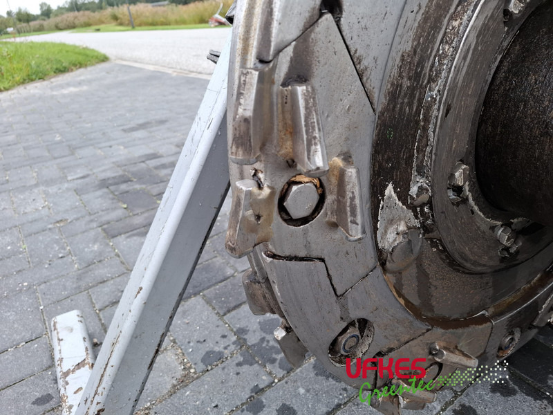 Hemos aanbouw stobbenfrees līzingu Hemos aanbouw stobbenfrees: foto 7