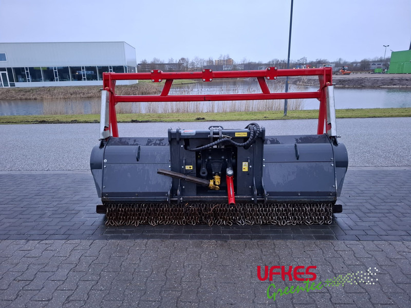 Seppi Midiforst DT 250 - Celmu smalcinātājs: foto 5 Seppi Midiforst DT 250 - Celmu smalcinātājs: foto 5