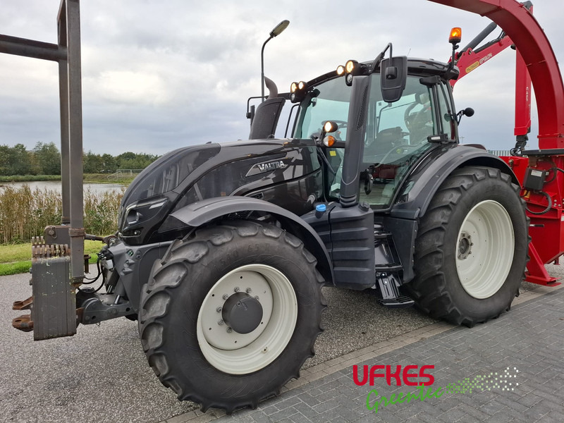 Valtra T 234 Direct TwinTrac - Traktors: foto 1 Valtra T 234 Direct TwinTrac - Traktors: foto 1