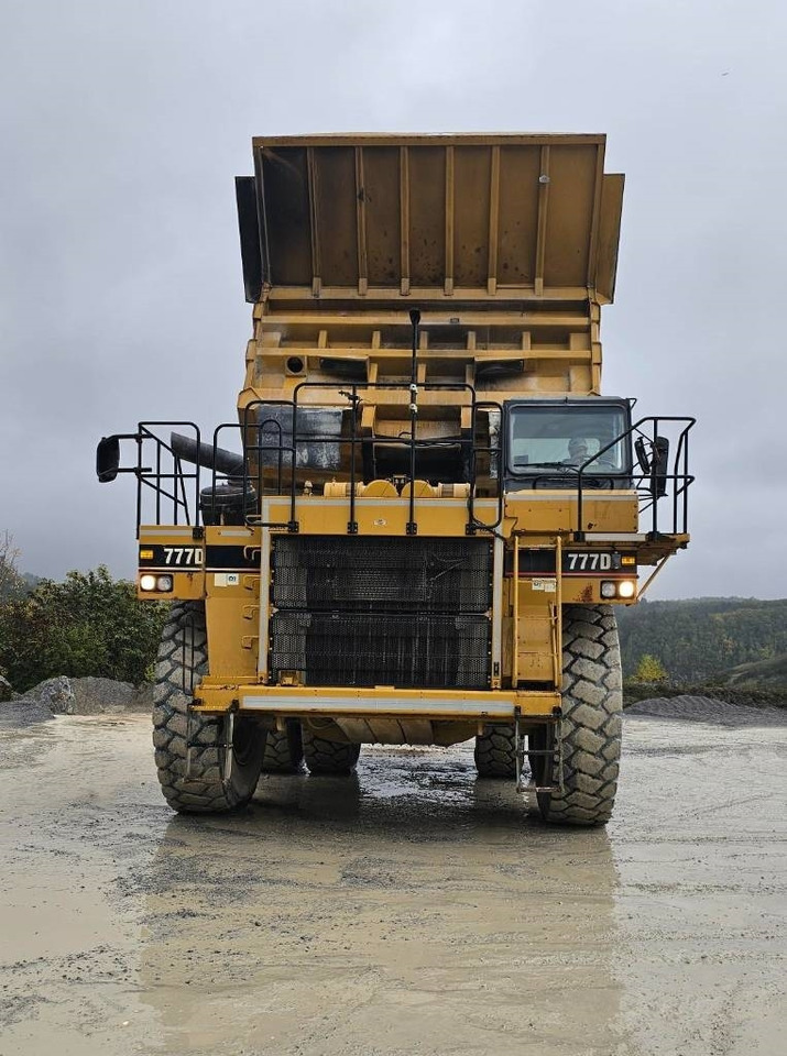 CAT 777 D - Karjeru pašizgāzējs: foto 3 CAT 777 D - Karjeru pašizgāzējs: foto 3