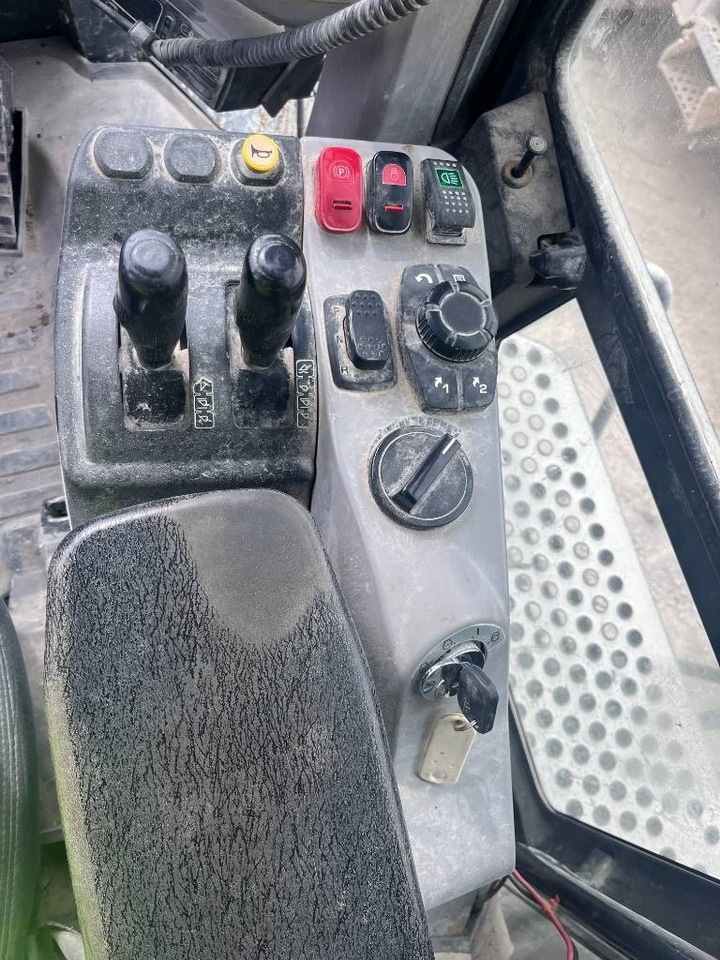 Riteņu iekrāvējs KOMATSU WA475-10EO: foto 21