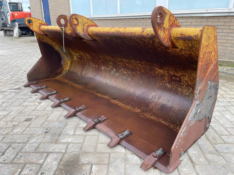 Cat Backhoe bucket - Kauss - Celtniecības tehnika: foto 3 Cat Backhoe bucket - Kauss - Celtniecības tehnika: foto 3