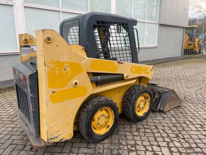 Gehl 3840 E 2015 - Kompaktiekrāvējs: foto 4 Gehl 3840 E 2015 - Kompaktiekrāvējs: foto 4