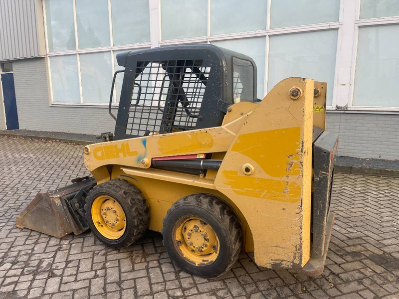 Gehl 3840 E 2015 - Kompaktiekrāvējs: foto 3 Gehl 3840 E 2015 - Kompaktiekrāvējs: foto 3