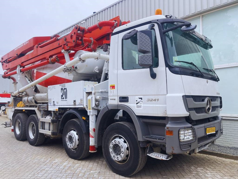 Mercedes-Benz Actros 3241 Putzmeister M24/3 2013 8X4 - Betonvedējs: foto 2 Mercedes-Benz Actros 3241 Putzmeister M24/3 2013 8X4 - Betonvedējs: foto 2