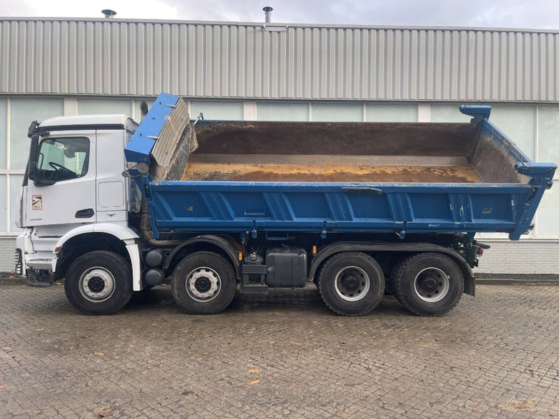 Mercedes-Benz Arocs 4145 8x4 2016 Euro 6 - Kravas automašīna pašizgāzējs: foto 3 Mercedes-Benz Arocs 4145 8x4 2016 Euro 6 - Kravas automašīna pašizgāzējs: foto 3