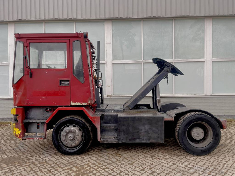 Terberg TT 17 Terminal Trekker - Termināļa traktors: foto 1 Terberg TT 17 Terminal Trekker - Termināļa traktors: foto 1