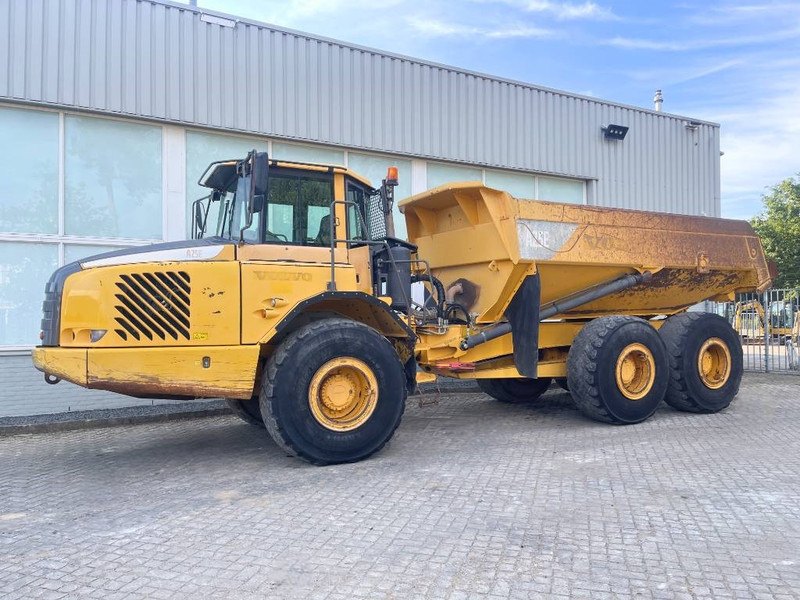 Volvo A25E - Artikulētias pašizgāzējs: foto 5 Volvo A25E - Artikulētias pašizgāzējs: foto 5