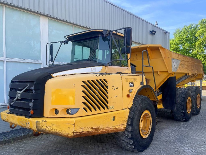 Volvo A25E - Artikulētias pašizgāzējs: foto 4 Volvo A25E - Artikulētias pašizgāzējs: foto 4