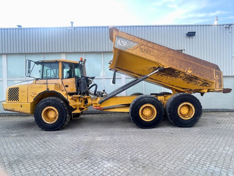 Volvo A25E - Artikulētias pašizgāzējs: foto 2 Volvo A25E - Artikulētias pašizgāzējs: foto 2