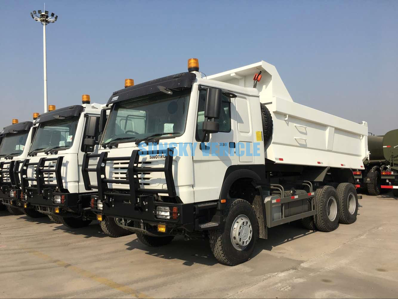HOWO Brand New 6X4 380/430HP Tipper Truck - Kravas automašīna pašizgāzējs: foto 2 HOWO Brand New 6X4 380/430HP Tipper Truck - Kravas automašīna pašizgāzējs: foto 2