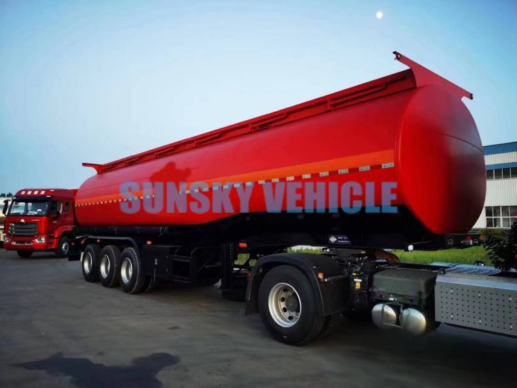 SUNSKY Fuel Tank Trailer - Puspiekabe cisterna: foto 3 SUNSKY Fuel Tank Trailer - Puspiekabe cisterna: foto 3