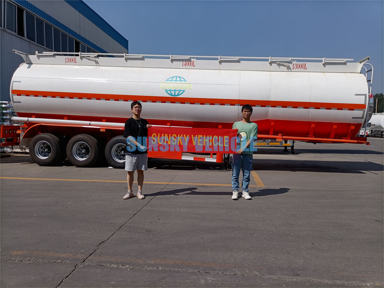 SUNSKY Fuel Tanker for sale - Puspiekabe cisterna: foto 5 SUNSKY Fuel Tanker for sale - Puspiekabe cisterna: foto 5