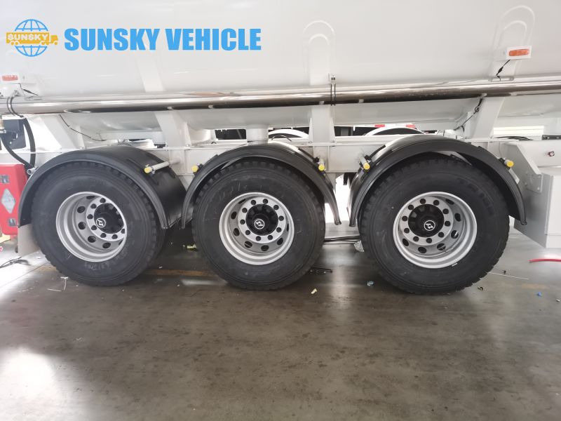SUNSKY Fuel Tanker for sale - Puspiekabe cisterna: foto 4 SUNSKY Fuel Tanker for sale - Puspiekabe cisterna: foto 4
