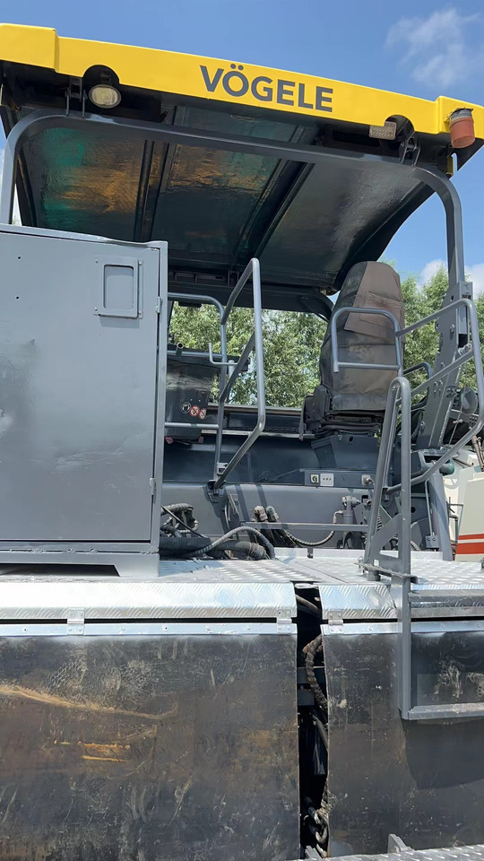 VOGELE S1880-3L  Used paver laying machine 10m concrete road asphalt paver - Asfalta klājējs: foto 5 VOGELE S1880-3L  Used paver laying machine 10m concrete road asphalt paver - Asfalta klājējs: foto 5