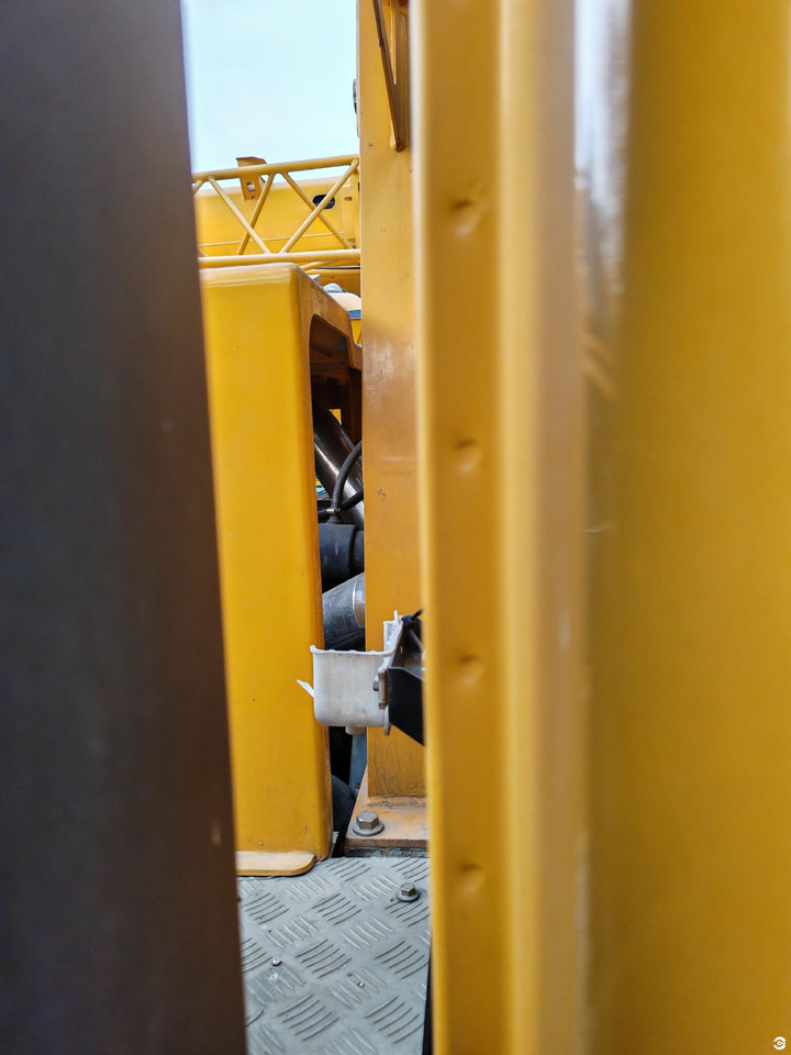 XCMG 2019 hydraulic telescopic arm 60ton truck crane XCT60_Y price - Autoceltnis: foto 3 XCMG 2019 hydraulic telescopic arm 60ton truck crane XCT60_Y price - Autoceltnis: foto 3