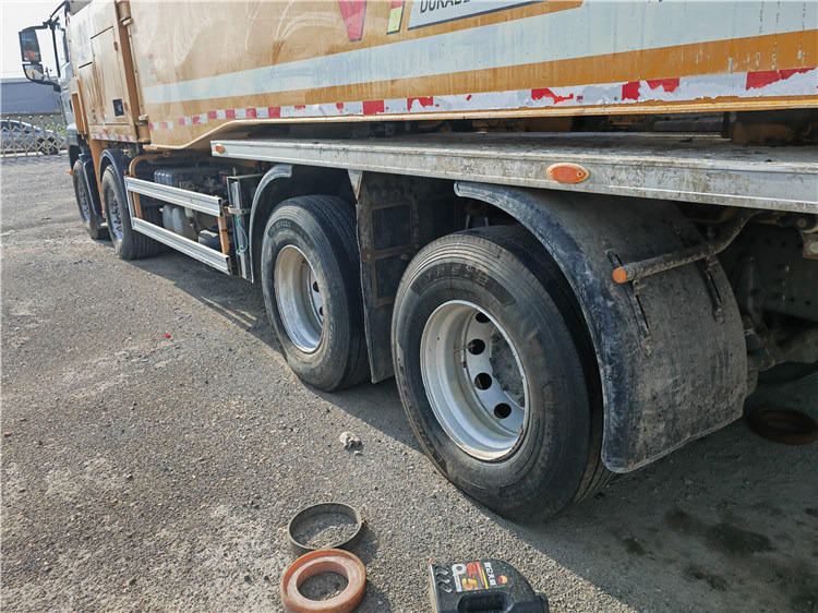 XCMG 2020 Year Hb67V Second Hand Concrete Pump Truck in Good Condition - Betona sūknis: foto 4 XCMG 2020 Year Hb67V Second Hand Concrete Pump Truck in Good Condition - Betona sūknis: foto 4