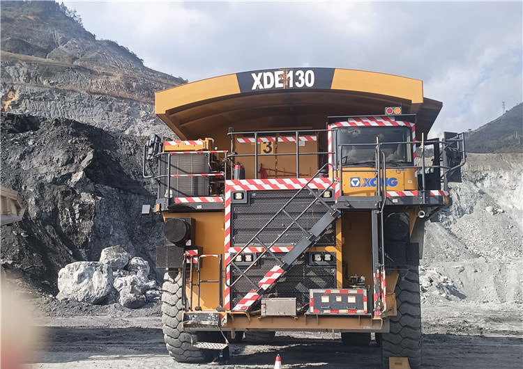 XCMG 2021 Year Used Mine Dump Truck Xde130 Second Hand 130 Ton Mining Dump Truck for Sale - Karjeru pašizgāzējs: foto 2 XCMG 2021 Year Used Mine Dump Truck Xde130 Second Hand 130 Ton Mining Dump Truck for Sale - Karjeru pašizgāzējs: foto 2
