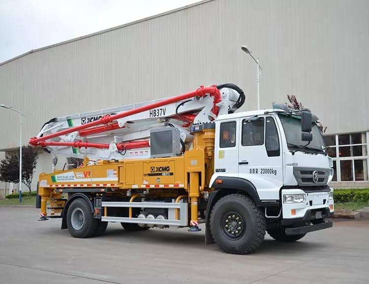XCMG Factory HB37V Used 37m Concrete Pump Truck - Betona sūknis: foto 3 XCMG Factory HB37V Used 37m Concrete Pump Truck - Betona sūknis: foto 3