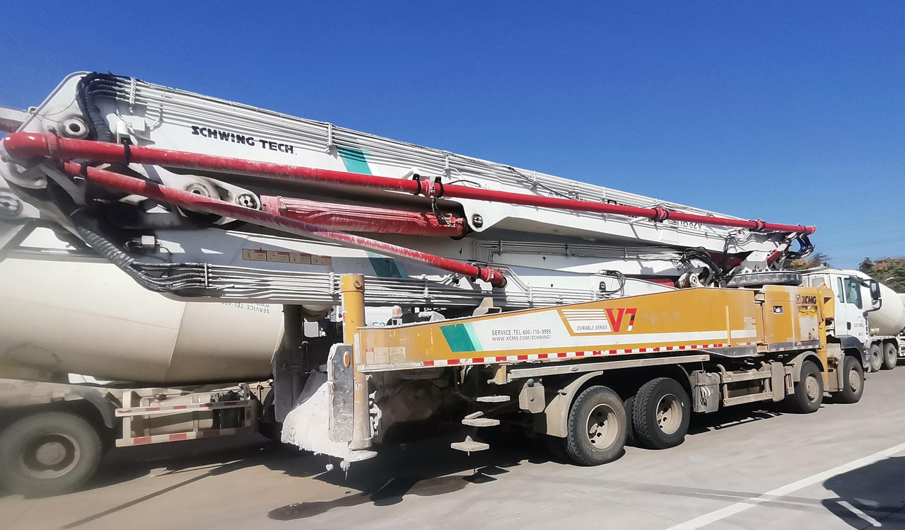XCMG Factory Second Hand Hydraulic Concrete Pump HB62V 62m Cement Punp Truck For Sale - Betona sūknis: foto 3 XCMG Factory Second Hand Hydraulic Concrete Pump HB62V 62m Cement Punp Truck For Sale - Betona sūknis: foto 3
