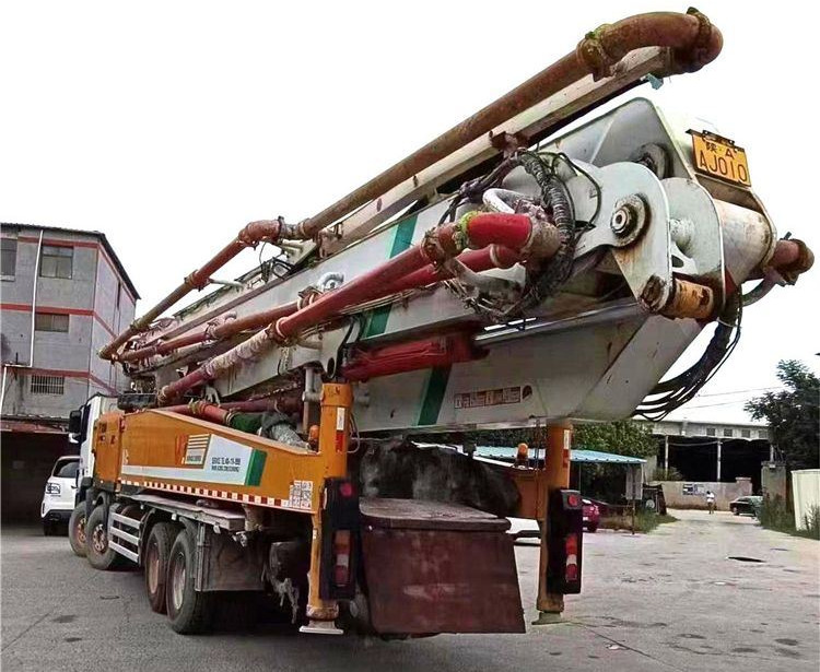 XCMG Hb62V Euro 5 2019 Year Second Hand Truck-Mounted Concrete Pump Truck - Betona sūknis: foto 5 XCMG Hb62V Euro 5 2019 Year Second Hand Truck-Mounted Concrete Pump Truck - Betona sūknis: foto 5