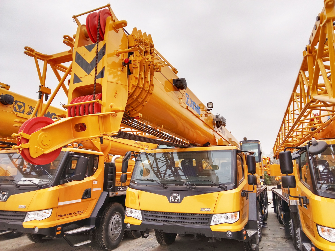 XCMG Manufacturer Second Hand Lorry Truck Crane QY55K5C_2 55 Ton Mobile Hydraulic Crane For Sale - Autoceltnis: foto 2 XCMG Manufacturer Second Hand Lorry Truck Crane QY55K5C_2 55 Ton Mobile Hydraulic Crane For Sale - Autoceltnis: foto 2