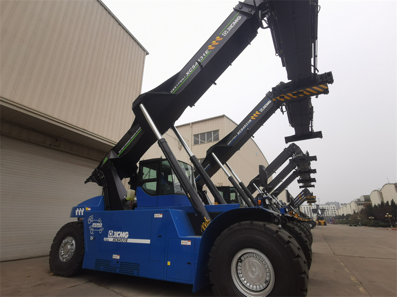 XCMG Official 45 Tons Pure Electric Container Reach Stacker XCS4531E Reach Stacker Crane Forklift - Sānu konteineru krāvējs: foto 3 XCMG Official 45 Tons Pure Electric Container Reach Stacker XCS4531E Reach Stacker Crane Forklift - Sānu konteineru krāvējs: foto 3