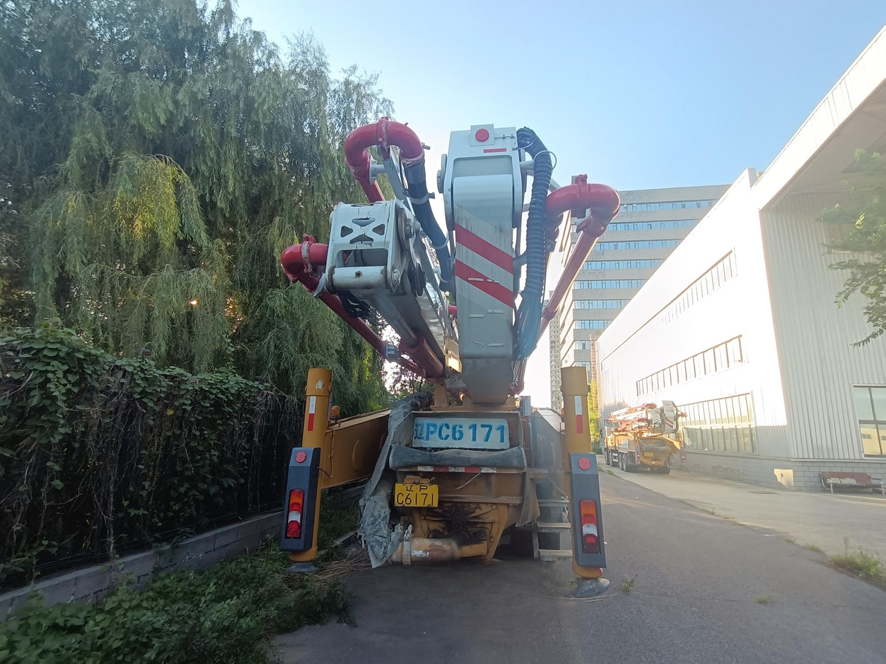 XCMG Official 58m HB58V Used Concrete Pumps Diesel Truck-mounted Concrete Pump Price - Betona sūknis: foto 4 XCMG Official 58m HB58V Used Concrete Pumps Diesel Truck-mounted Concrete Pump Price - Betona sūknis: foto 4