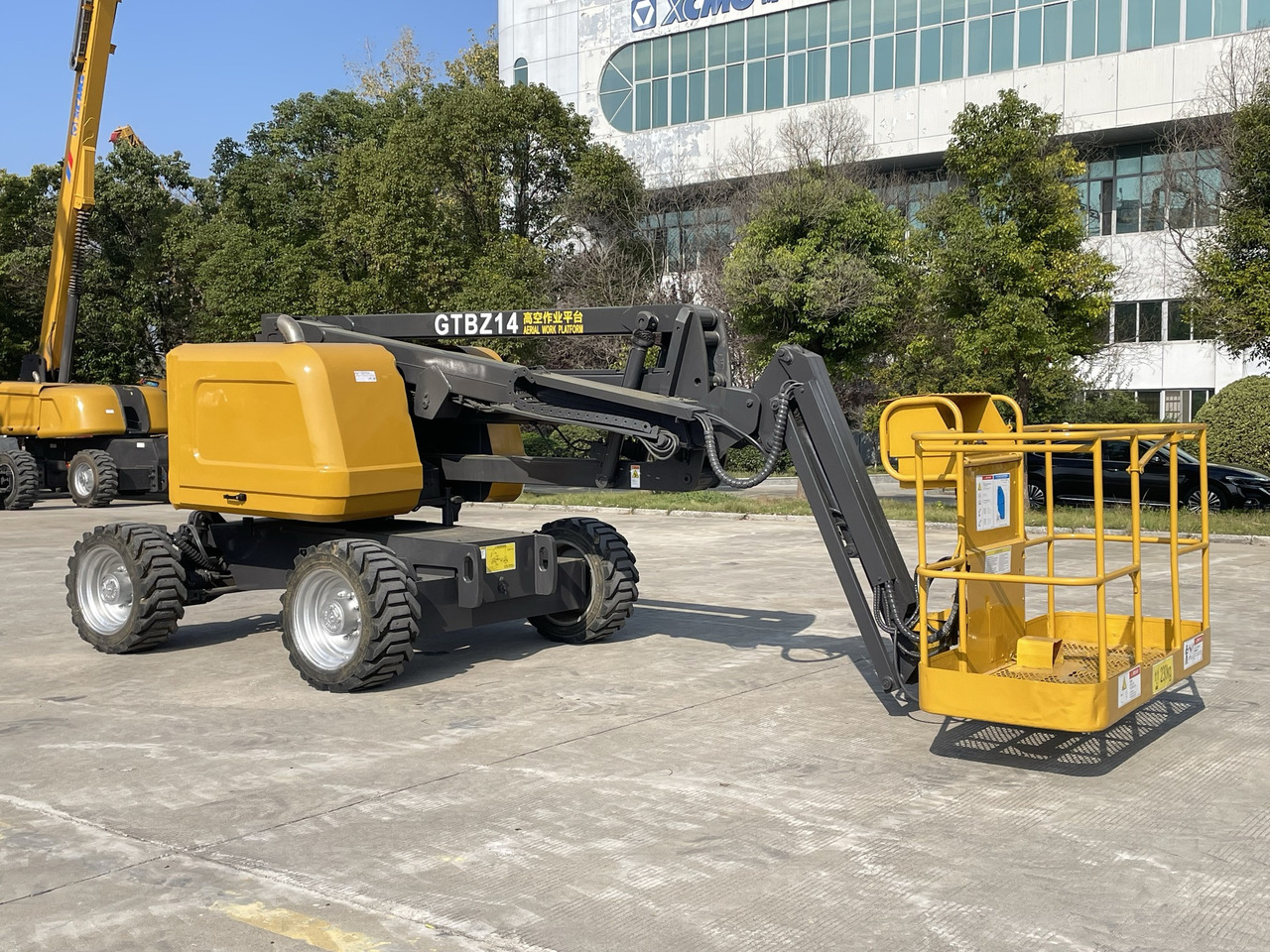 XCMG Official Cherry Picker Lift GTBZ14J 14m Used Articulated Boom Lift Hot Sale - Izlices pacēlājs: foto 4 XCMG Official Cherry Picker Lift GTBZ14J 14m Used Articulated Boom Lift Hot Sale - Izlices pacēlājs: foto 4