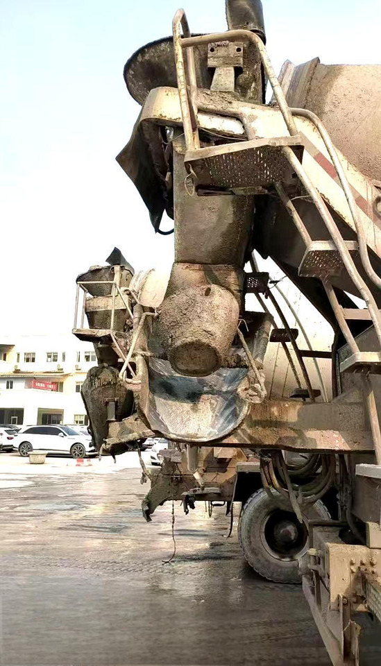 XCMG Official Construction Cement Mixer G4804B 12m³ Used Mobile Concrete Mixer Truck for sale - Maisītāja rotējošais cilindrs: foto 5 XCMG Official Construction Cement Mixer G4804B 12m³ Used Mobile Concrete Mixer Truck for sale - Maisītāja rotējošais cilindrs: foto 5