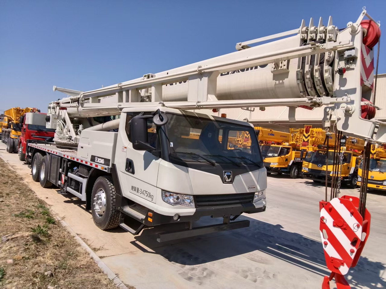 XCMG Official Construction Mini Mobile Crane QY30_TW 30 ton Used Small Hydraulic Crane Price - Autoceltnis: foto 3 XCMG Official Construction Mini Mobile Crane QY30_TW 30 ton Used Small Hydraulic Crane Price - Autoceltnis: foto 3
