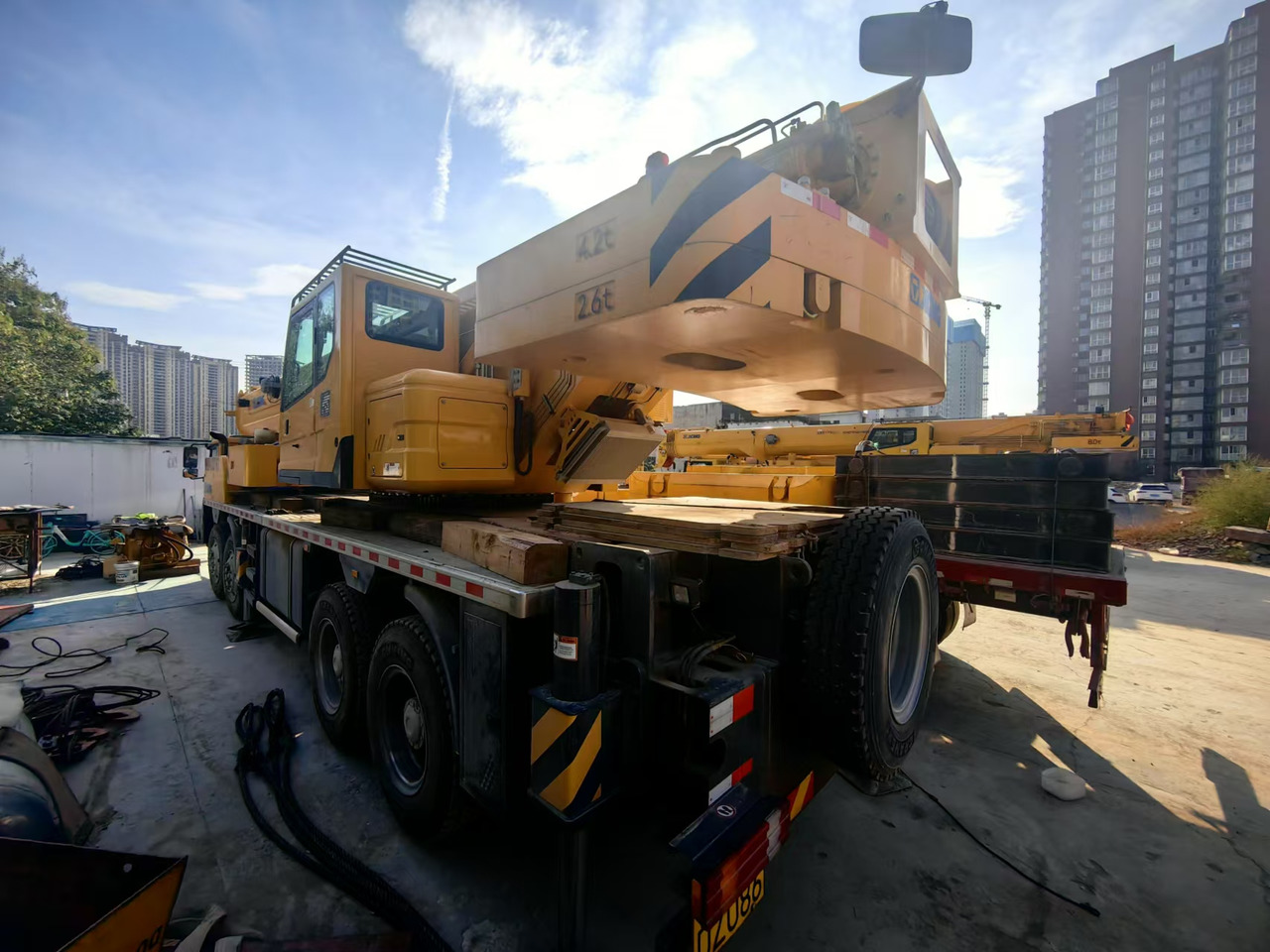 XCMG Official QY55K5C_2 Used Truck Mounted Crane 55ton Mobile Hydraulic Crane Price For Sale - Autoceltnis: foto 3 XCMG Official QY55K5C_2 Used Truck Mounted Crane 55ton Mobile Hydraulic Crane Price For Sale - Autoceltnis: foto 3