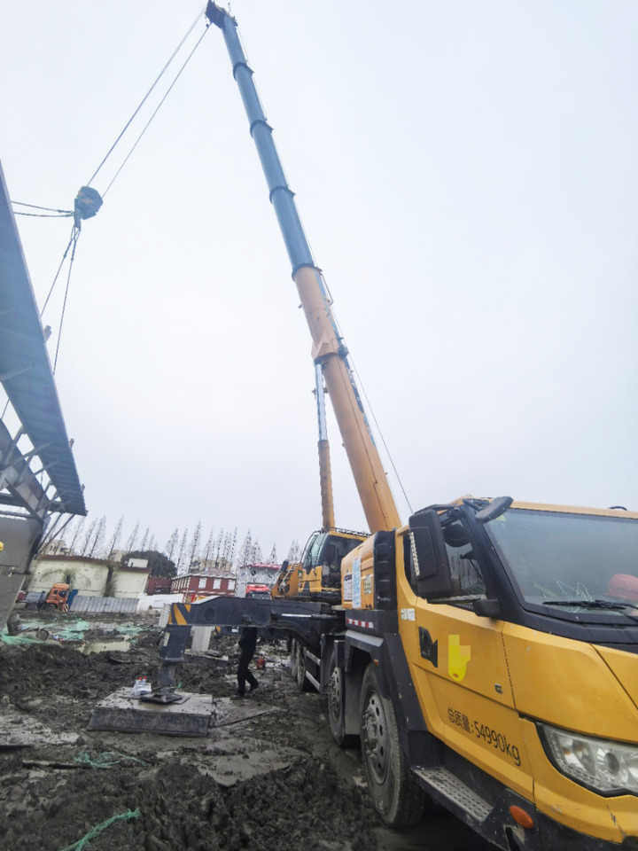 XCMG Official Second Hand 100 Ton Truck Crane XCT100 Hydraulic Crane Price - Autoceltnis: foto 4 XCMG Official Second Hand 100 Ton Truck Crane XCT100 Hydraulic Crane Price - Autoceltnis: foto 4