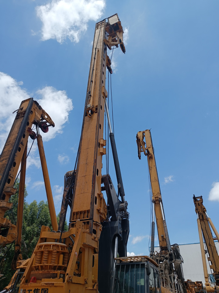 XCMG Official Second Hand 2020 Year XR240E Rotary Drilling Crawler Drilling Machine With Best Sale - Urbšanas mašīna: foto 3 XCMG Official Second Hand 2020 Year XR240E Rotary Drilling Crawler Drilling Machine With Best Sale - Urbšanas mašīna: foto 3