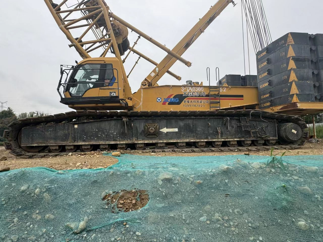 XCMG Official Second Hand Crawler Crane Lifting Equipment Mobile XGC300 300 Ton Crane Price - Kāpurķēžu celtnis: foto 5 XCMG Official Second Hand Crawler Crane Lifting Equipment Mobile XGC300 300 Ton Crane Price - Kāpurķēžu celtnis: foto 5