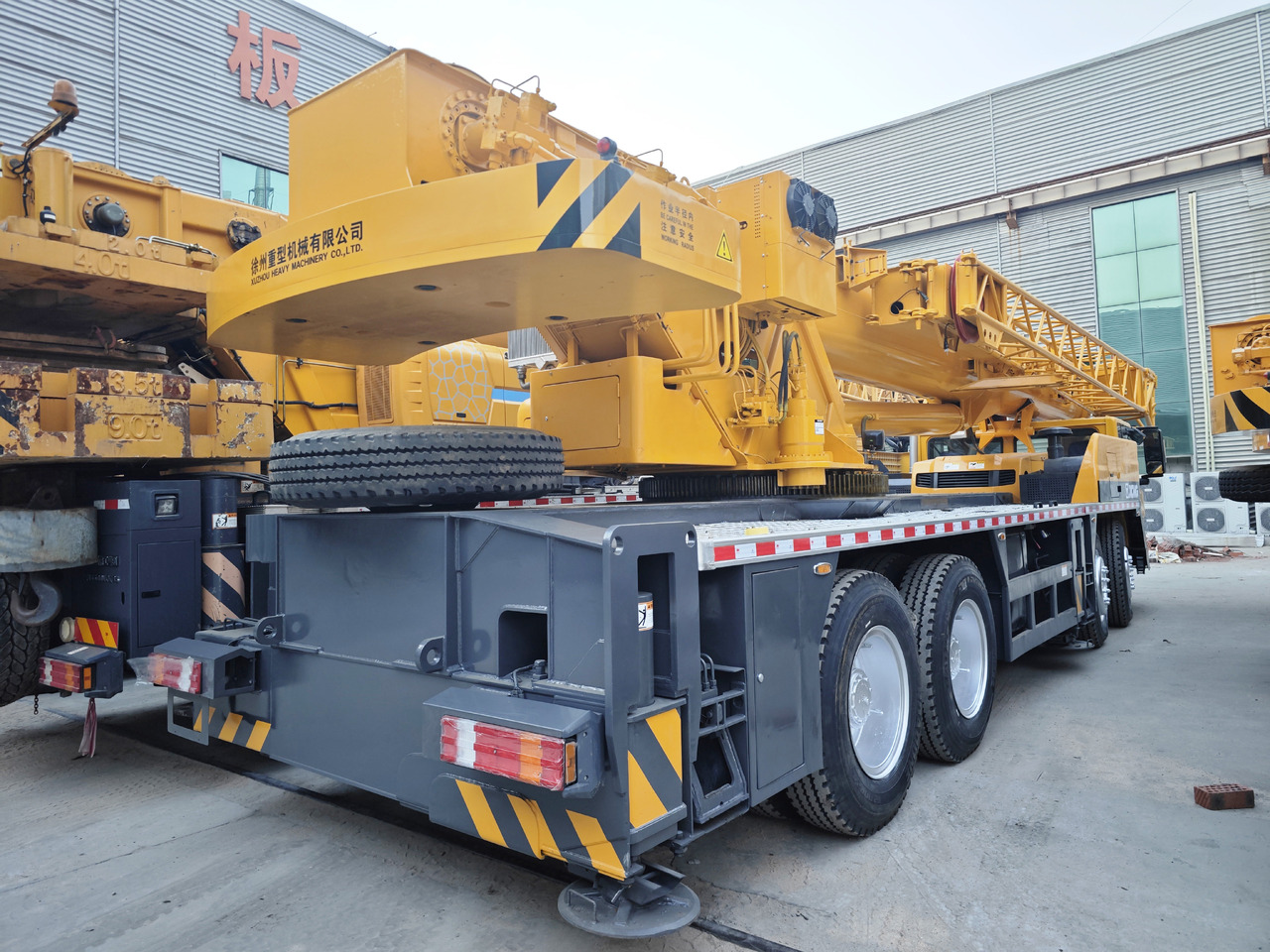 XCMG Official Second Hand Mobile Crane 50 Ton Hydraulic Truck Crane Price - Autoceltnis: foto 5 XCMG Official Second Hand Mobile Crane 50 Ton Hydraulic Truck Crane Price - Autoceltnis: foto 5