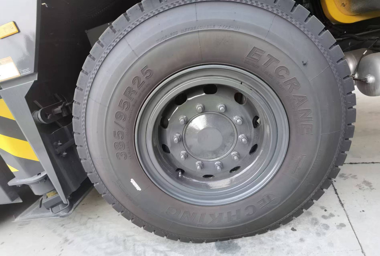 XCMG Official Used 200ton Truck Lifting Crane XCA200L8 Hydraulic Mobile Crane Price List līzingu XCMG Official Used 200ton Truck Lifting Crane XCA200L8 Hydraulic Mobile Crane Price List: foto 9