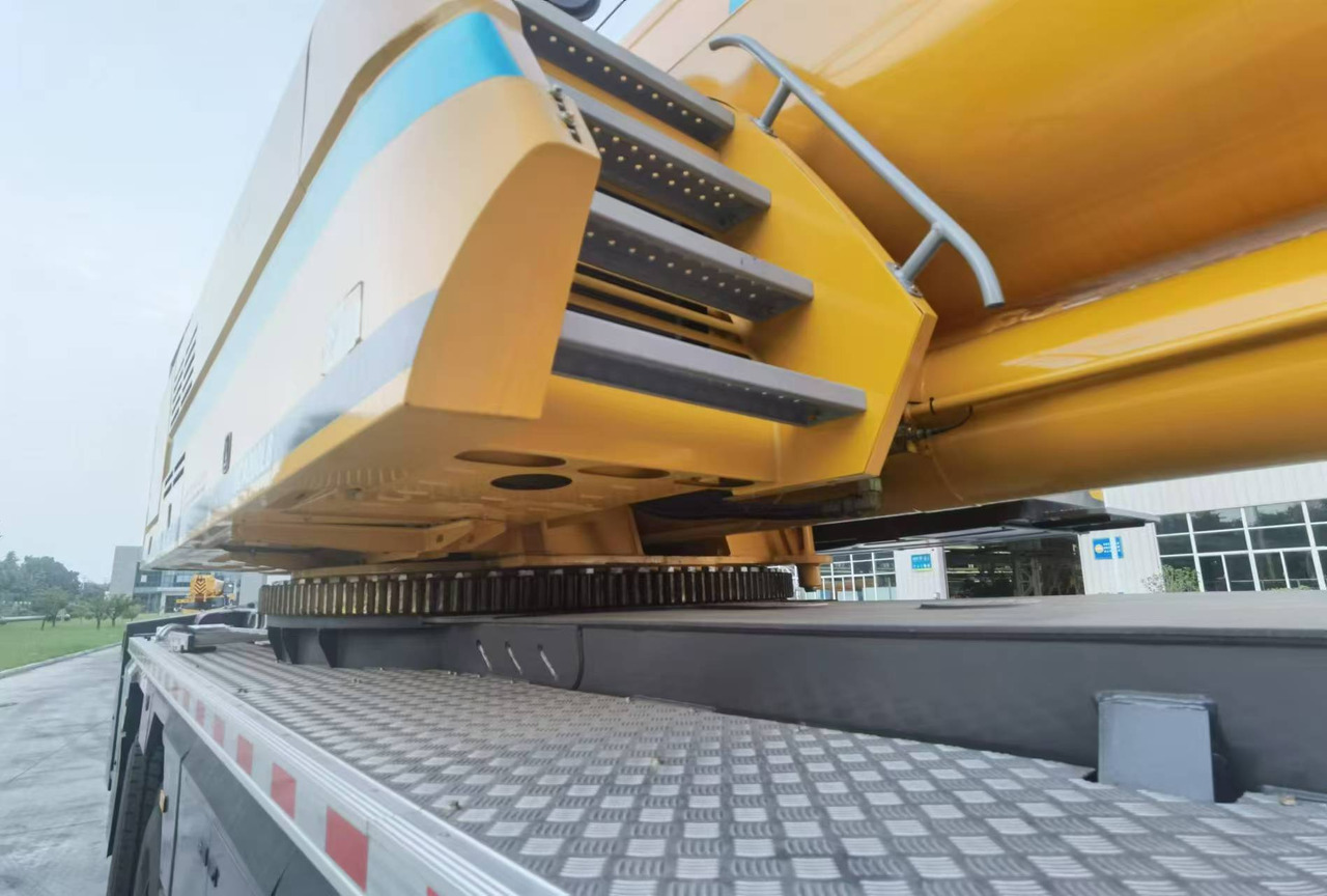 XCMG Official Used 200ton Truck Lifting Crane XCA200L8 Hydraulic Mobile Crane Price List - Visurgājējs celtnis: foto 5 XCMG Official Used 200ton Truck Lifting Crane XCA200L8 Hydraulic Mobile Crane Price List - Visurgājējs celtnis: foto 5