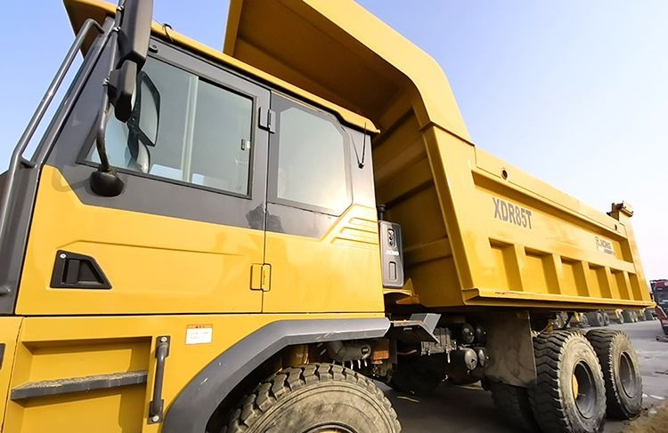XCMG Official Used Cheap Tipper Truck XDR85T 70 Ton Mining Dump Truck Price - Bezceļu pašizgāzējs: foto 2 XCMG Official Used Cheap Tipper Truck XDR85T 70 Ton Mining Dump Truck Price - Bezceļu pašizgāzējs: foto 2