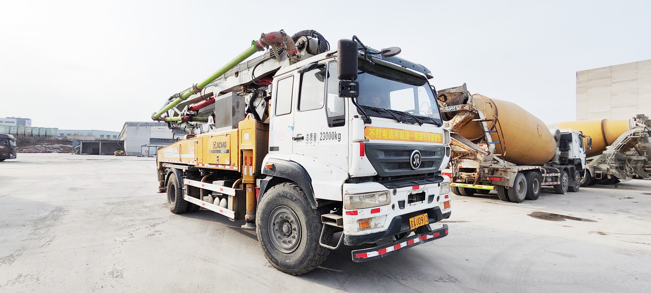 XCMG Official Used Concrete Pump Truck HB37V 37 Meters Cement Pump Machine Price For Sale - Betona sūknis: foto 2 XCMG Official Used Concrete Pump Truck HB37V 37 Meters Cement Pump Machine Price For Sale - Betona sūknis: foto 2