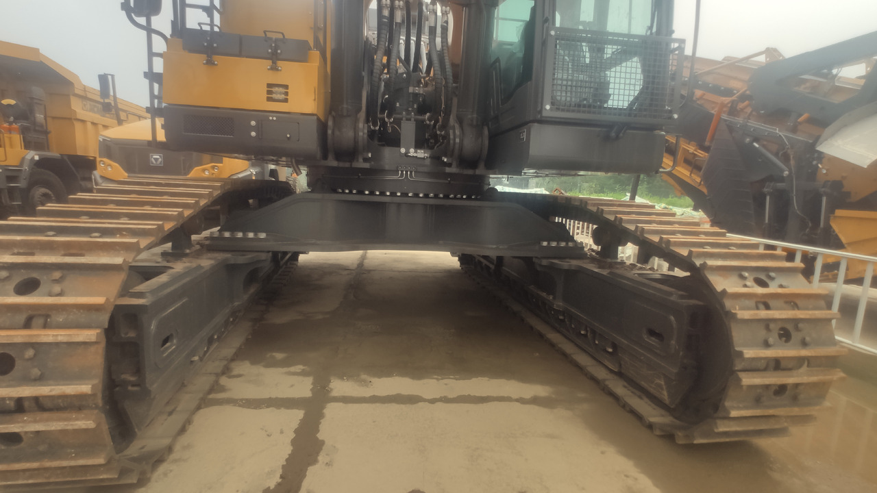 XCMG Official Used Heavy Duty Crawler Excavators XE1050 100Ton Mine Excavator For Sale - Kāpurķēžu ekskavators: foto 5 XCMG Official Used Heavy Duty Crawler Excavators XE1050 100Ton Mine Excavator For Sale - Kāpurķēžu ekskavators: foto 5
