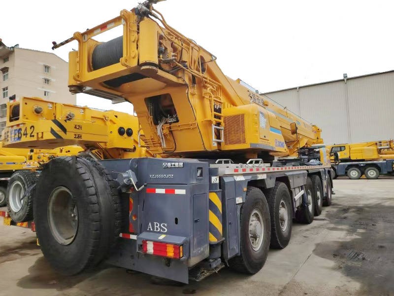 XCMG Official Used Knuckle Boom Truck Crane XCA260 260 Ton Hydraulic Engine Crane Price - Visurgājējs celtnis: foto 3 XCMG Official Used Knuckle Boom Truck Crane XCA260 260 Ton Hydraulic Engine Crane Price - Visurgājējs celtnis: foto 3
