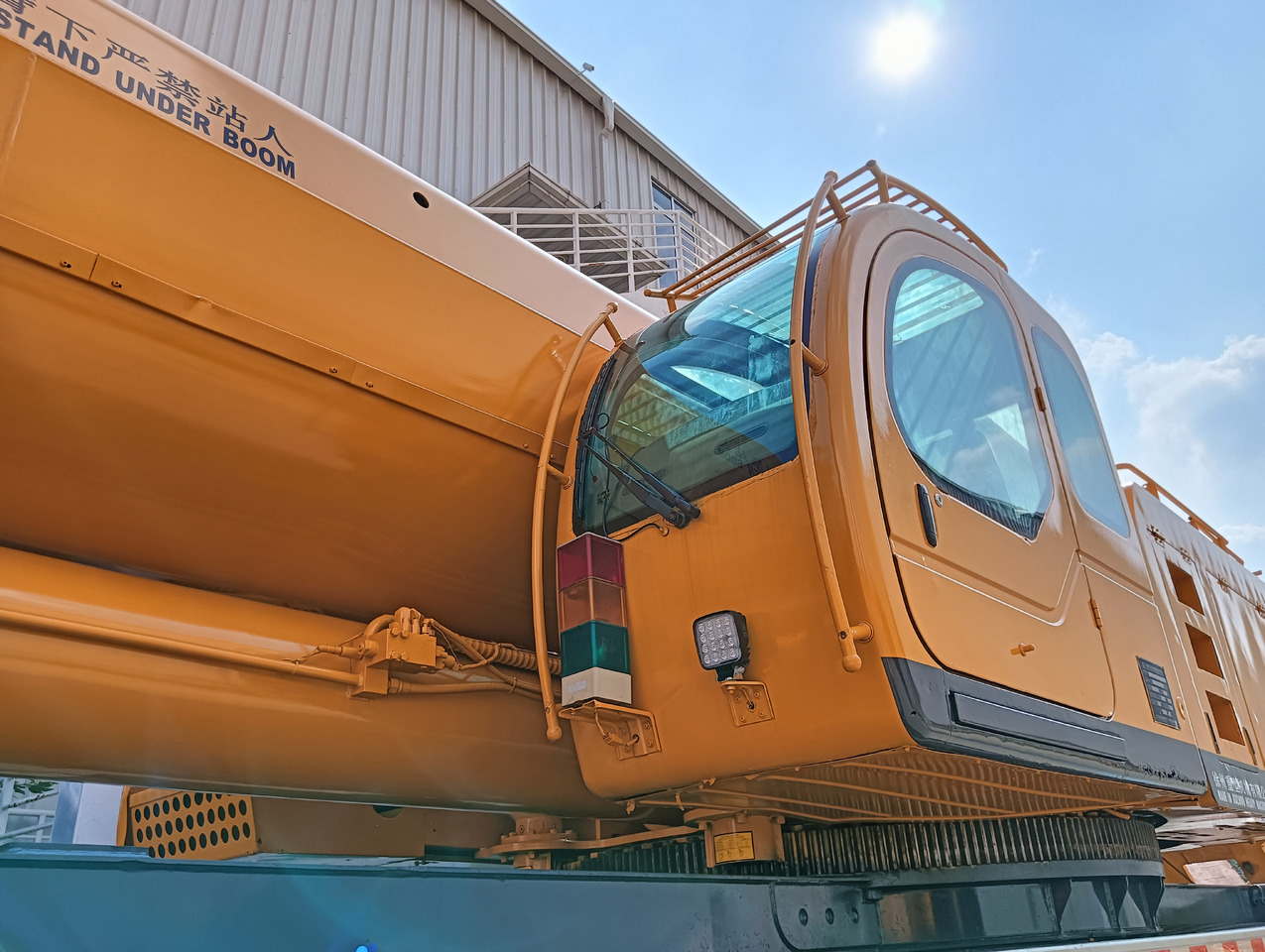 XCMG Official Used Mobile Crane QAY260 All Terrain Cranes Price For Sale - Autoceltnis: foto 2 XCMG Official Used Mobile Crane QAY260 All Terrain Cranes Price For Sale - Autoceltnis: foto 2