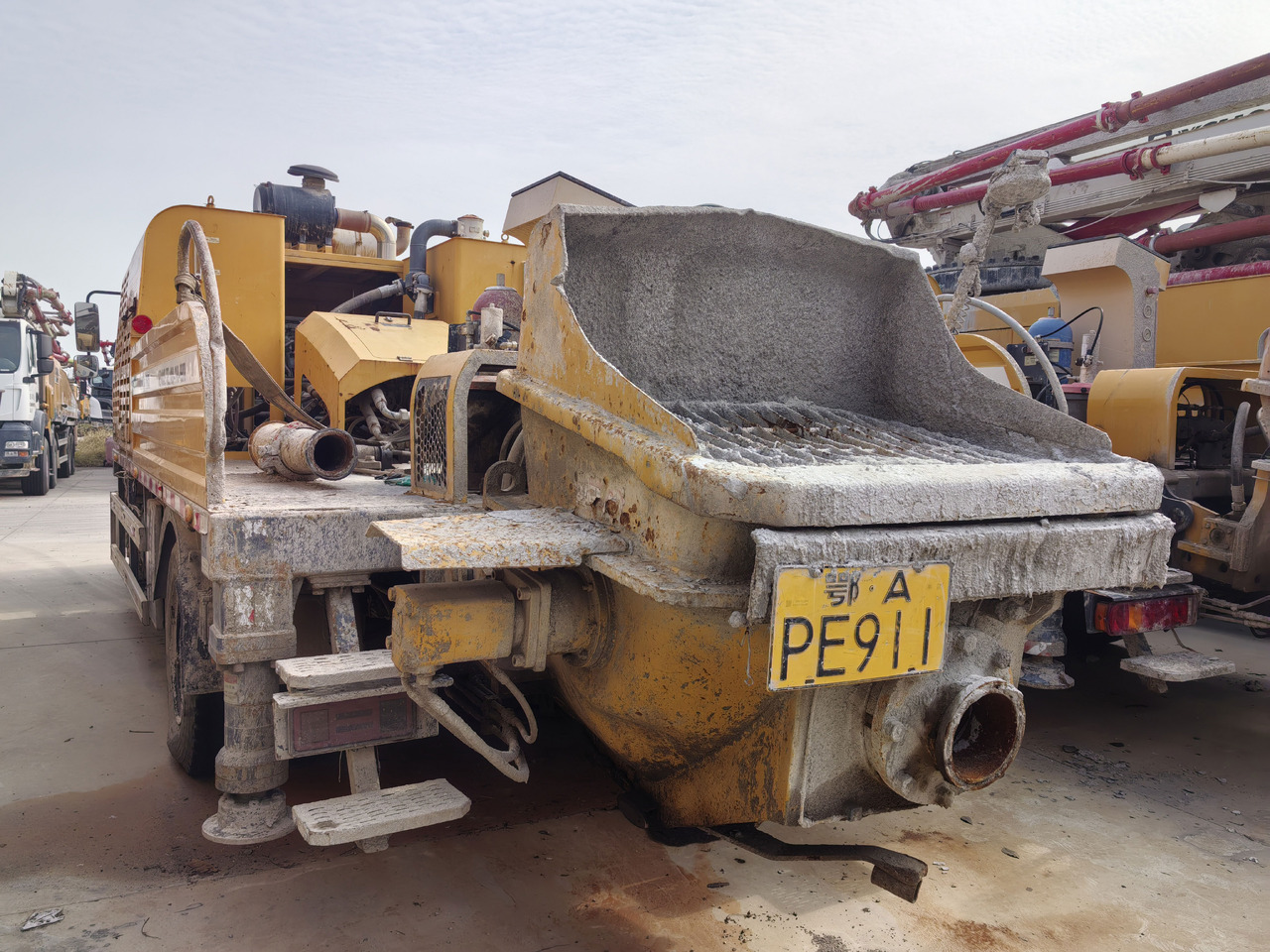 XCMG Official Used Truck Mounted Concrete Pump HBC10022 In Good Condition - Betona sūknis: foto 5 XCMG Official Used Truck Mounted Concrete Pump HBC10022 In Good Condition - Betona sūknis: foto 5