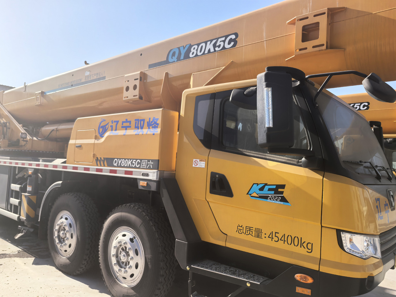 XCMG Official Used Truck-mounted Cranes QY80K5C 80Ton Mobile Cranes Price List - Autoceltnis: foto 2 XCMG Official Used Truck-mounted Cranes QY80K5C 80Ton Mobile Cranes Price List - Autoceltnis: foto 2