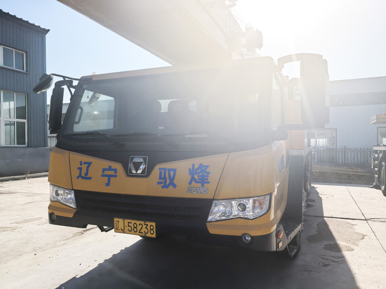 XCMG Official Used Truck-mounted Cranes QY80K5C 80Ton Mobile Cranes Price List - Autoceltnis: foto 3 XCMG Official Used Truck-mounted Cranes QY80K5C 80Ton Mobile Cranes Price List - Autoceltnis: foto 3