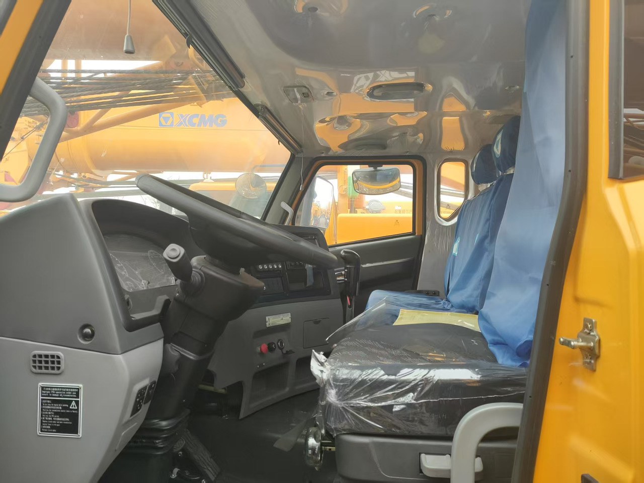 XCMG Official XCT30_M Used Hydraulic Arm Crane For Trucks With High Quality - Autoceltnis: foto 4 XCMG Official XCT30_M Used Hydraulic Arm Crane For Trucks With High Quality - Autoceltnis: foto 4