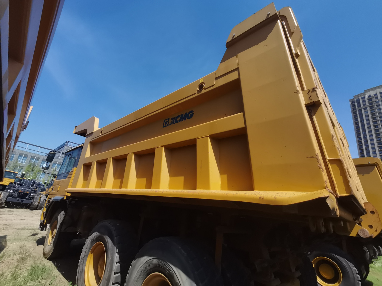 XCMG Official XDR80T 70 Ton 6x4 Dump Tuck Used Tipper Dump Truck Price - Bezceļu pašizgāzējs: foto 3 XCMG Official XDR80T 70 Ton 6x4 Dump Tuck Used Tipper Dump Truck Price - Bezceļu pašizgāzējs: foto 3