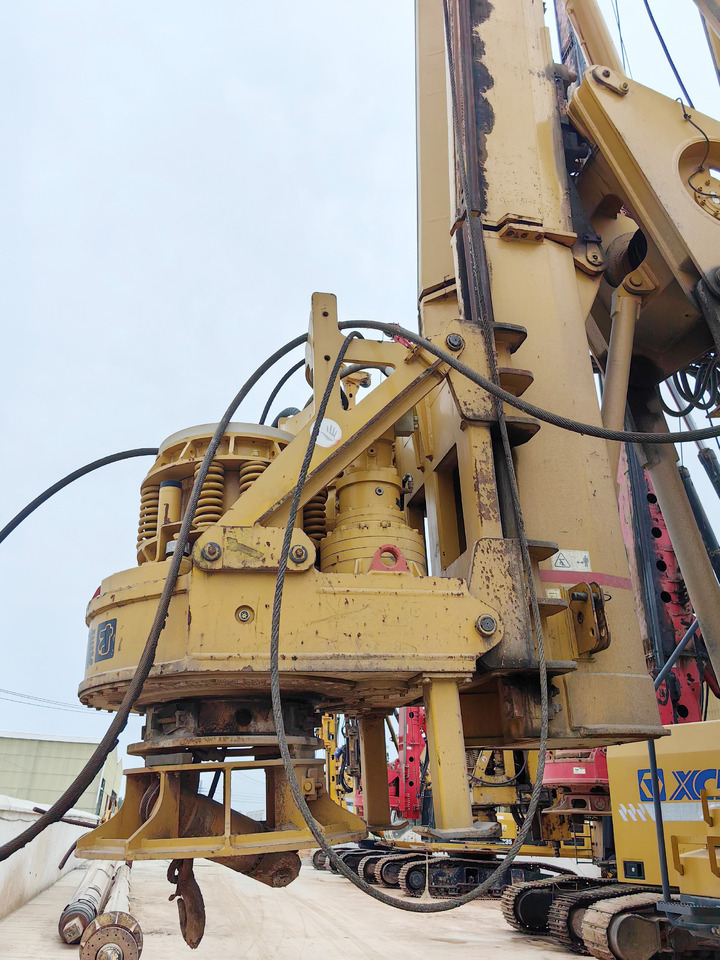 XCMG Offiical Used Rotary Drilling Rigs Drilling Machine XR220D Pile Drilling Rig For Sale - Urbšanas mašīna: foto 5 XCMG Offiical Used Rotary Drilling Rigs Drilling Machine XR220D Pile Drilling Rig For Sale - Urbšanas mašīna: foto 5